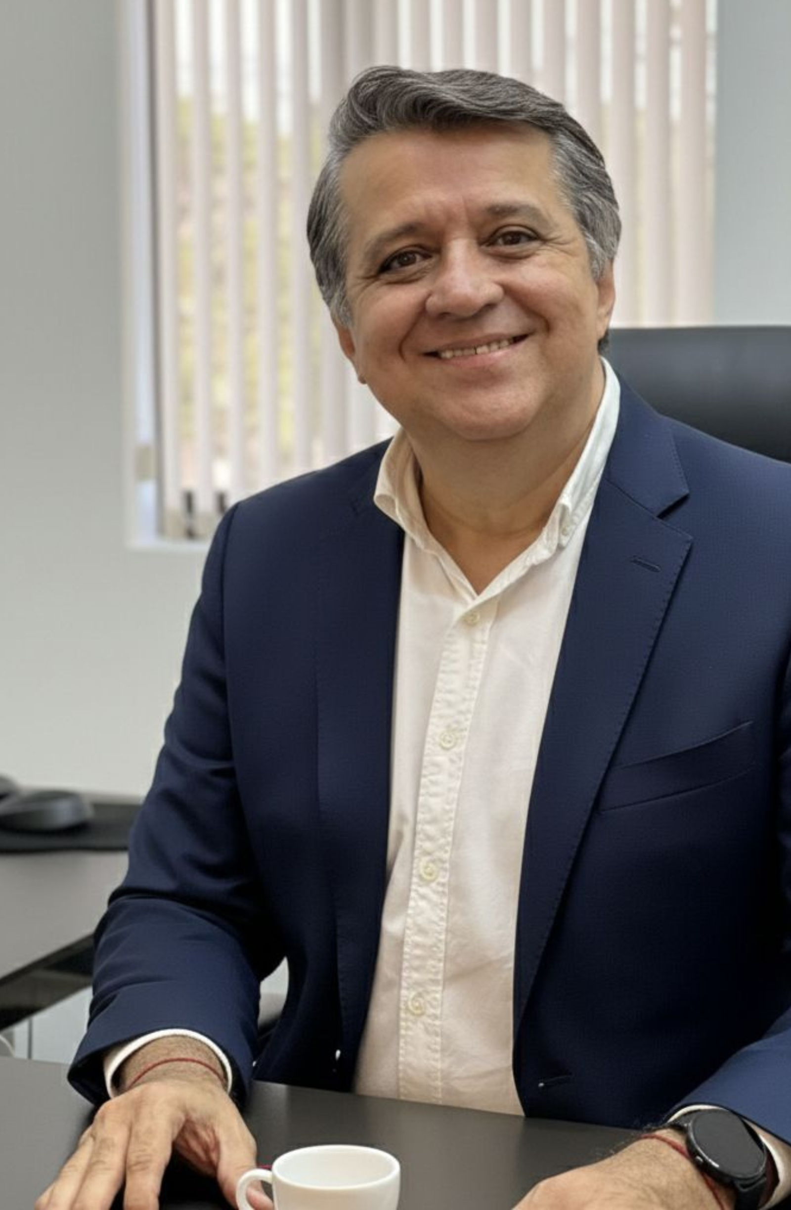 Hilton Gonçalves, proprietário da GHM, em ambiente profissional.